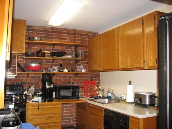 94 Main St, Auburn, ME 04210